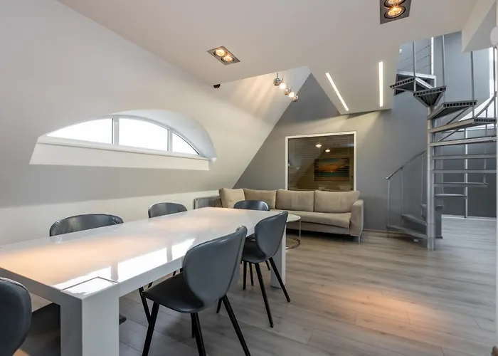 Penthouse With Terrace Апартаменты *